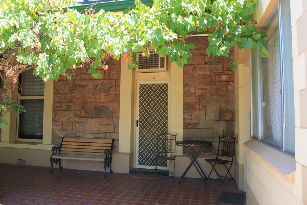 The Lodge Outback Motel Broken Hill Exterior photo
